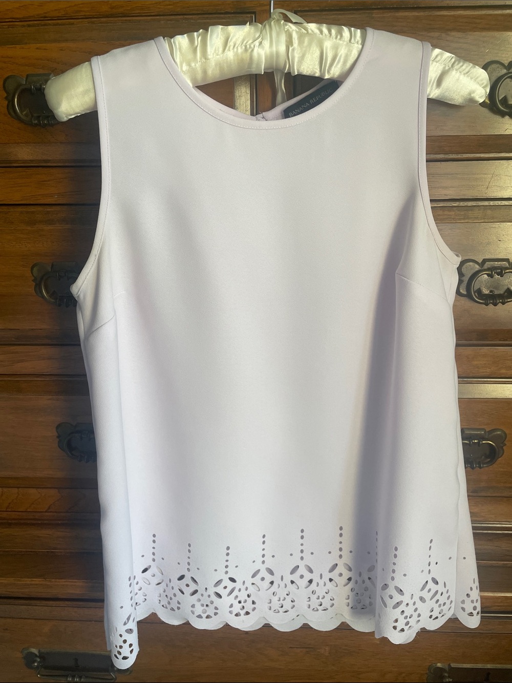 Banana Republic Sleeveless Scalloped Hem Shell - Light Lavender Top